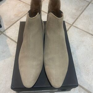 Banana Republic Cream Ankle Boots Suede Slip-On